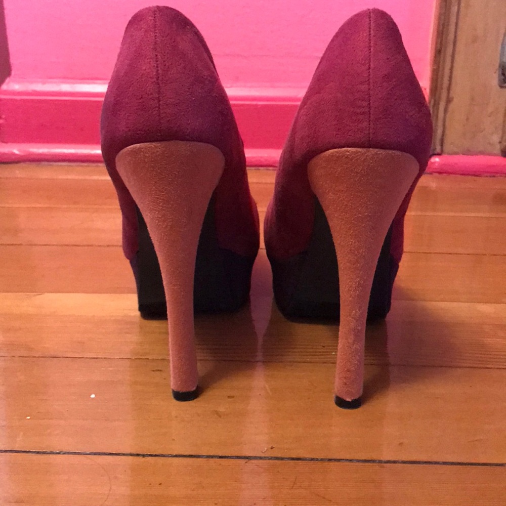 Heels - Picture 3 of 7